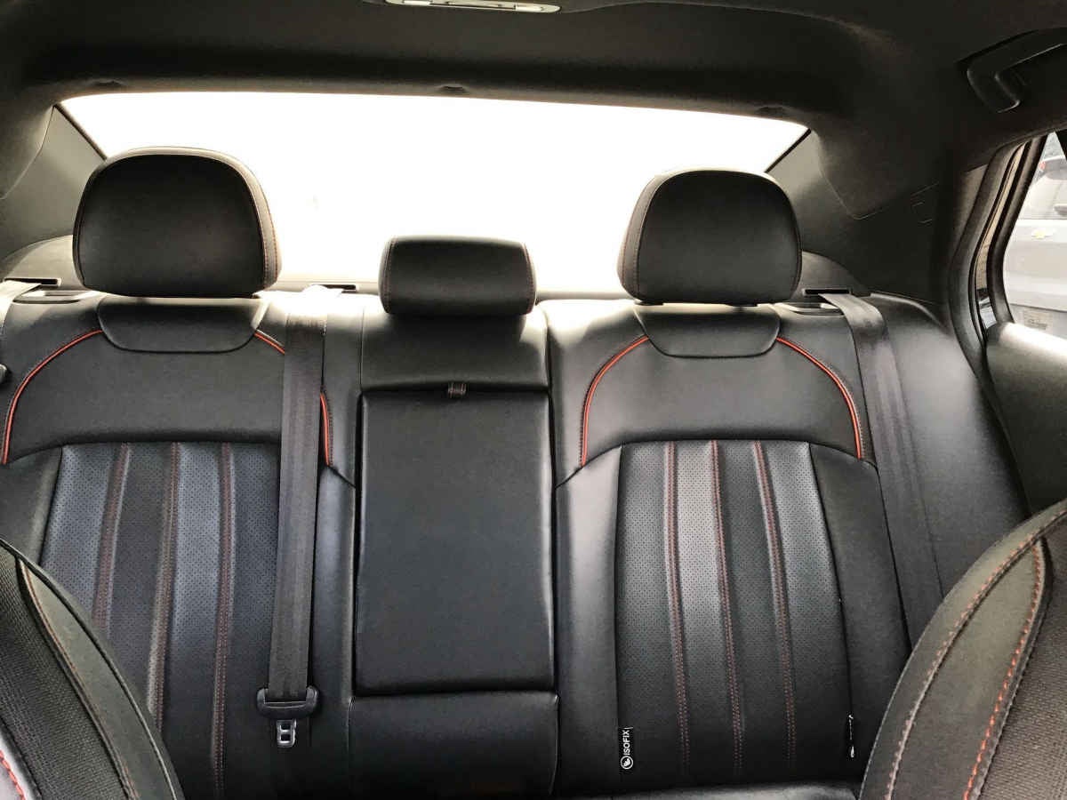 2025 Dodge Attitude 4p Sport L4/1.5 Aut