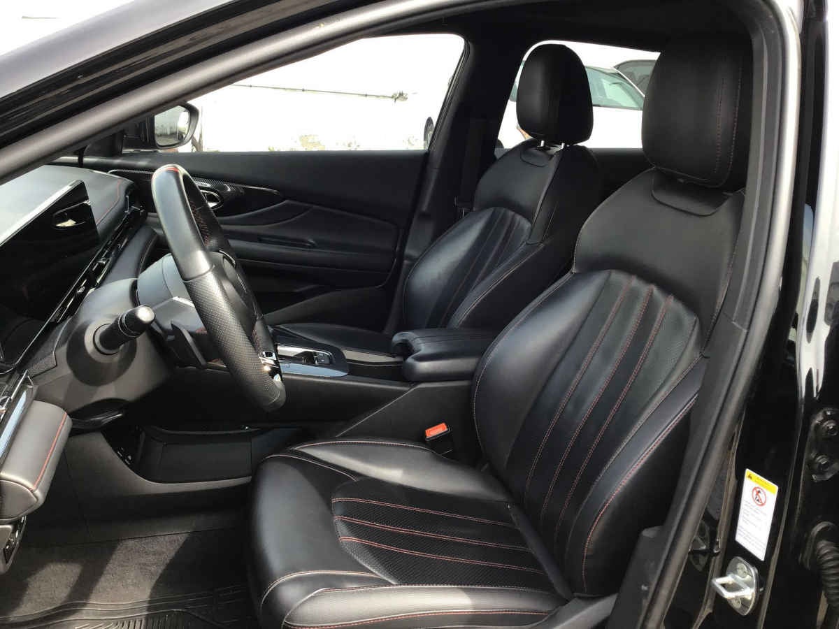 2025 Dodge Attitude 4p Sport L4/1.5 Aut