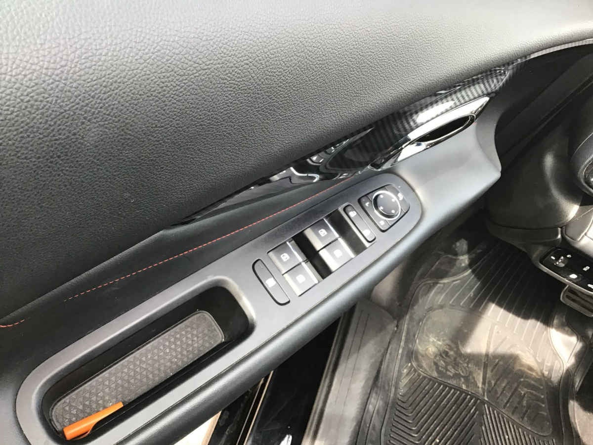 2025 Dodge Attitude 4p Sport L4/1.5 Aut