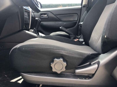 2023 Mitsubishi L200 4p GLX Doble L4/2.4 Man 2WD