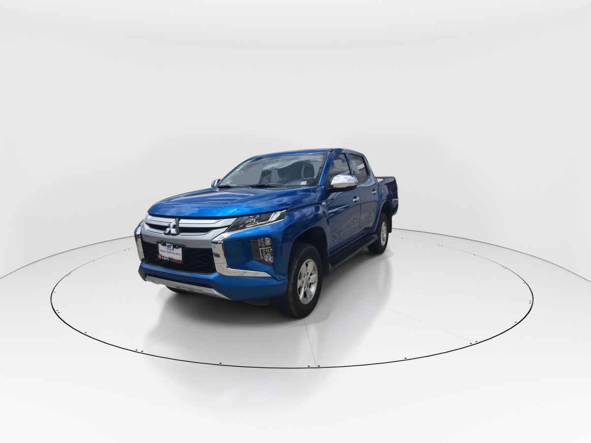 2023 Mitsubishi L200 4p GLX Doble L4/2.4 Man 2WD