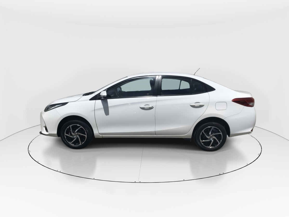 2021 Toyota Yaris 4p Sedán S L4/1.5 Man