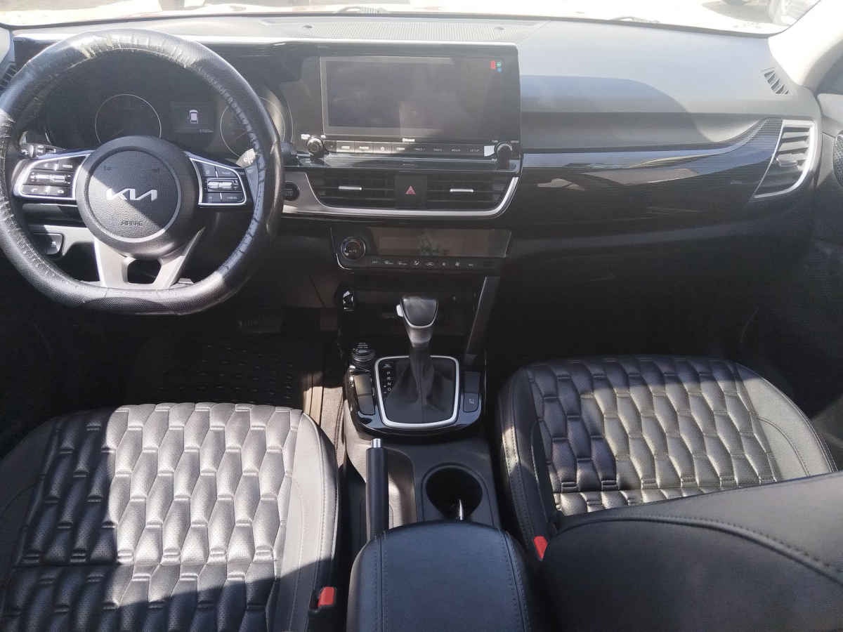 2023 Kia SELTOS 5p SX L4/1.6 Aut