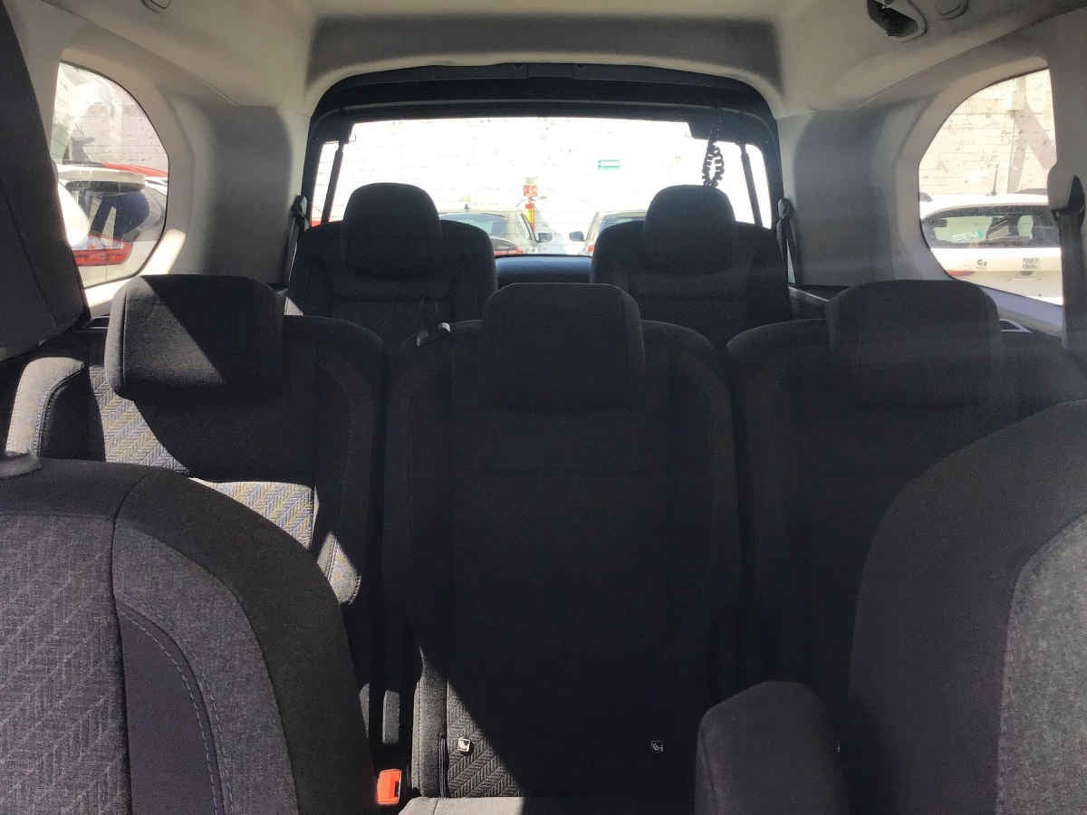 2025 Peugeot Rifter 5p Allure Pack L4/1.6/T Diesel Man